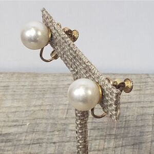 VINTAGE Screw-back Faux Pearl Earrings